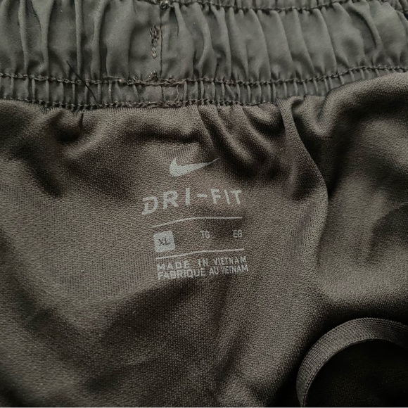 Nike Dri-Fit XL Black NWOT - Picture 2 of 2